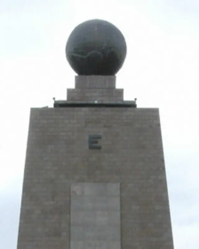 भूमध्य रेखा स्मारक