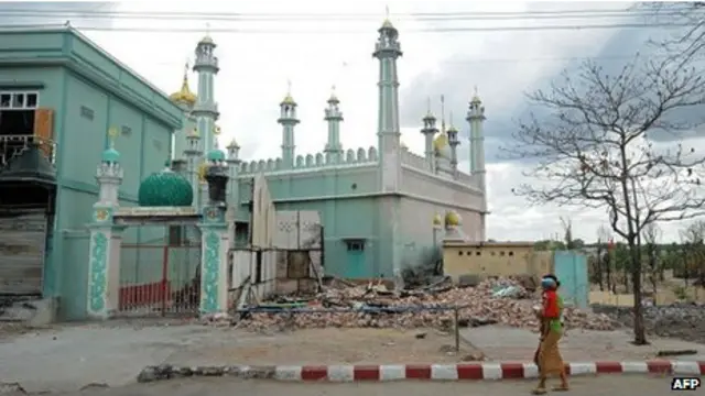 缅甸密铁拉穆斯林清真寺遭毁坏