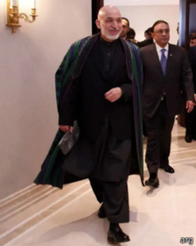 وزارت امور خارجه افغانستان می‌گوید که آقای کرزی از ۲۰۰۳ تا حالا نوزده با به پاکستان سفر کرده