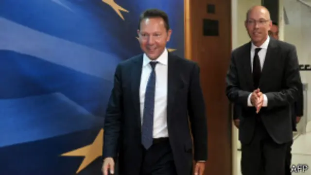 министр финансов Яннис Стурнарас