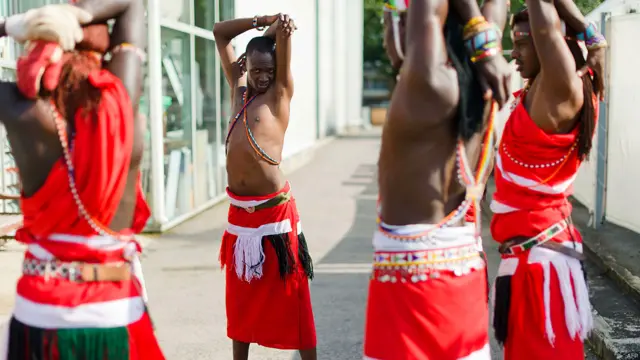 मसाई योद्धा, क्रिकेट टीम, दोस्ताना मैच, लंदन