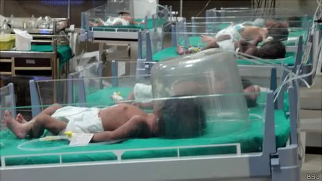 Bebés prematuros en Bangalore, India