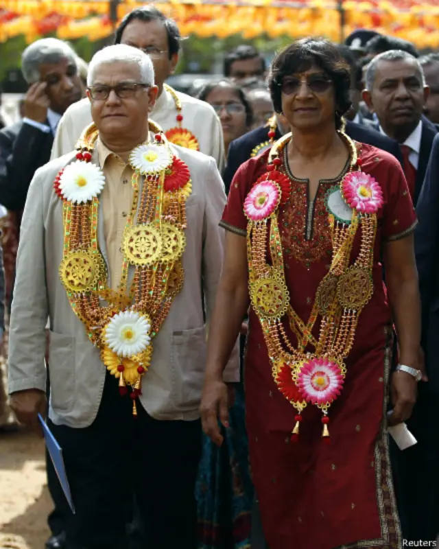 යාපනේ මහජන පුස්තකාලයට පැමිණි මානව හිමිකම් පිලිබඳ එක්සත් ජාතීන්ගේ මහ කොමසාරිස් නවී පිල්ලේ