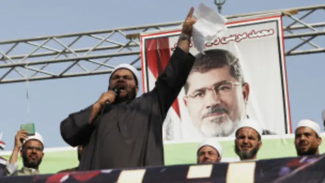 تأتي المظاهرات استجابة لدعوة التحالف الوطني لدعم الشرعية ورفض الانقلاب