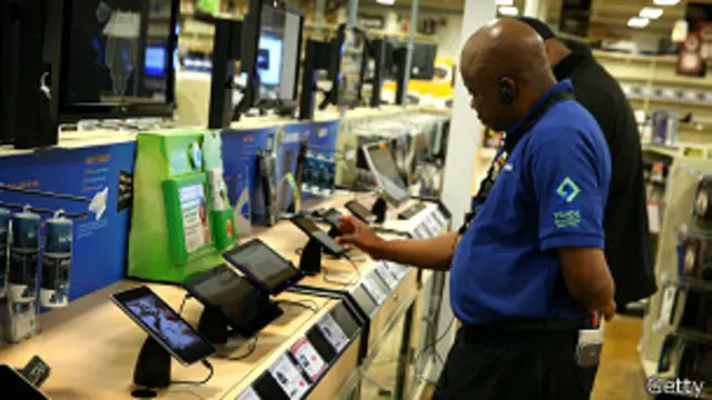 Exhibición de tabletas en una tienda de artículos electrónicos
