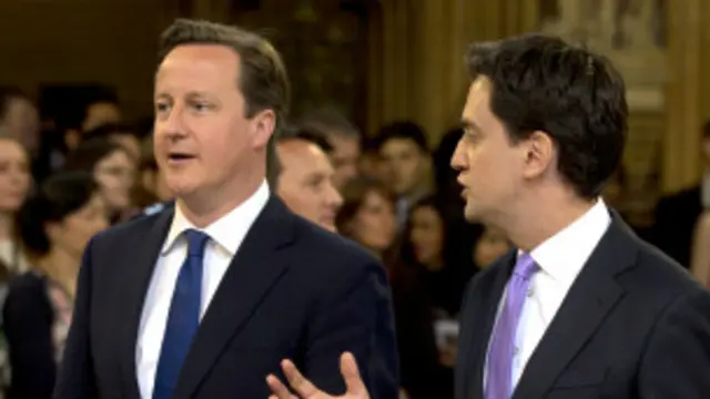 د بريتانيا پارلمان کې د مخالف کارګر ګوند مشر اېډ مېلیبند د حکومت پرېکړه کې د بدلون وړانديز وکړ.