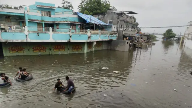 भारत के विभिन्न स्थानों पर बाढ़