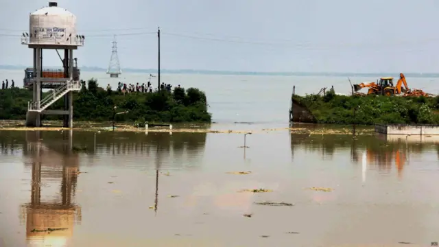 भारत के विभिन्न स्थानों पर बाढ़