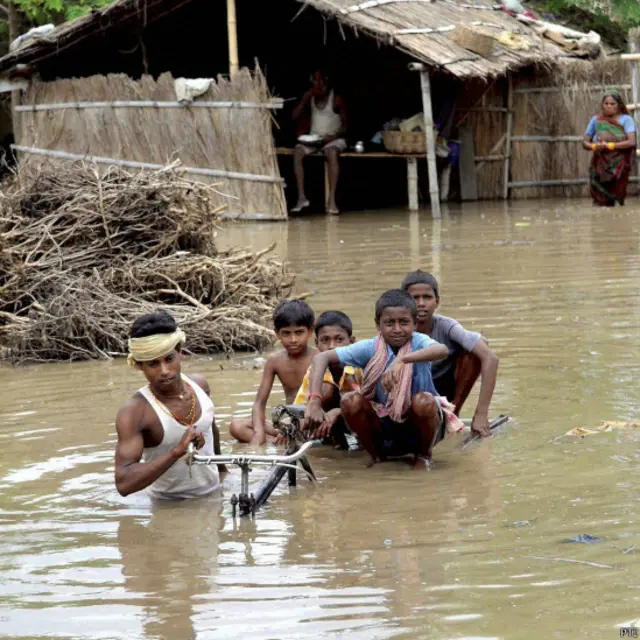 भारत के विभिन्न स्थानों पर बाढ़