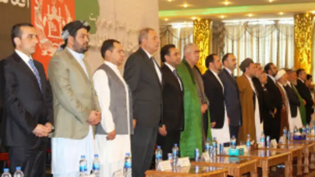 د افغان ولسمشرۍ ټاکنو په رانژدې کېدو په افغانستان د نويو ټلوالو جوړېدو او پخوانيو کې د درزونو خبرې کېږي