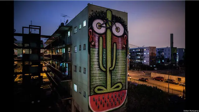 ब्राजील के साओ पाउलो शहर में दीवारों पर चित्रकारी