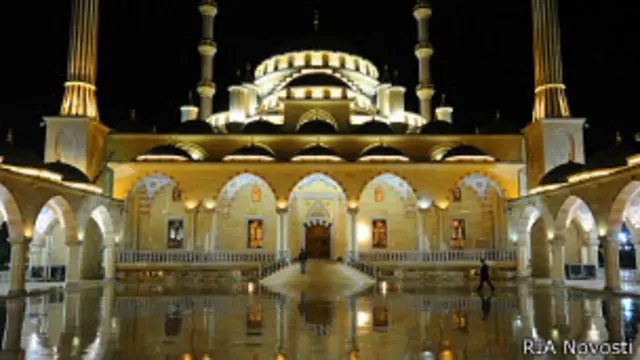 Мечеть имени Ахмата Кадырова "Сердце Чечни"