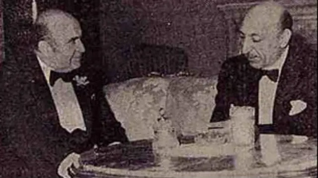 ظاهر شاه و هویدا