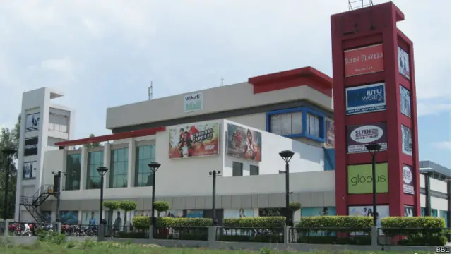 चड्ढा परिवार का मुरादाबाद स्थित वेव मॉल