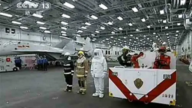 遼寧艦機庫內景