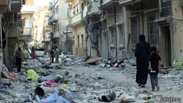 شهر حمص صحنه شدیدترین درگیری‌ها بوده. نبرد بر سر حمص دلایل اقتصادی نیز دارد