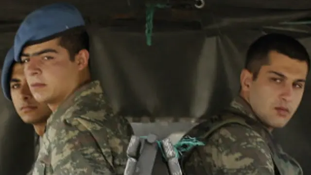 सीरिया में पिछले दो साल से चल रहे गृह युद्ध में एक लाख से भी ज्यादा लोग मारे गए हैं