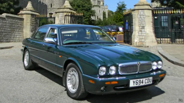 Carro que pertenceu à Rainha Elizabeth 2ª foi vendido em leilão | Foto: PA