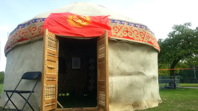 Шотландиялык Пол Миллард кыргыз боз үйүн жасап сатчу компания да ачып алган. 