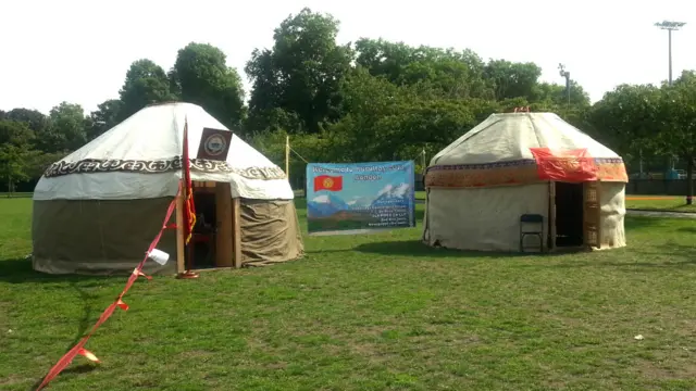 Шотланддын колунан жаралган кыргыз боз үйү