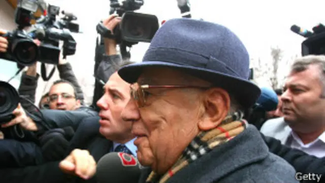 Исмаил Хаккы Карадайи (3 января 2010 года)