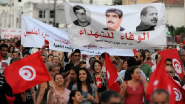 تشهد تونس مظاهرات واضطرابات منذ مقتل البراهمي الشهر الماضي.