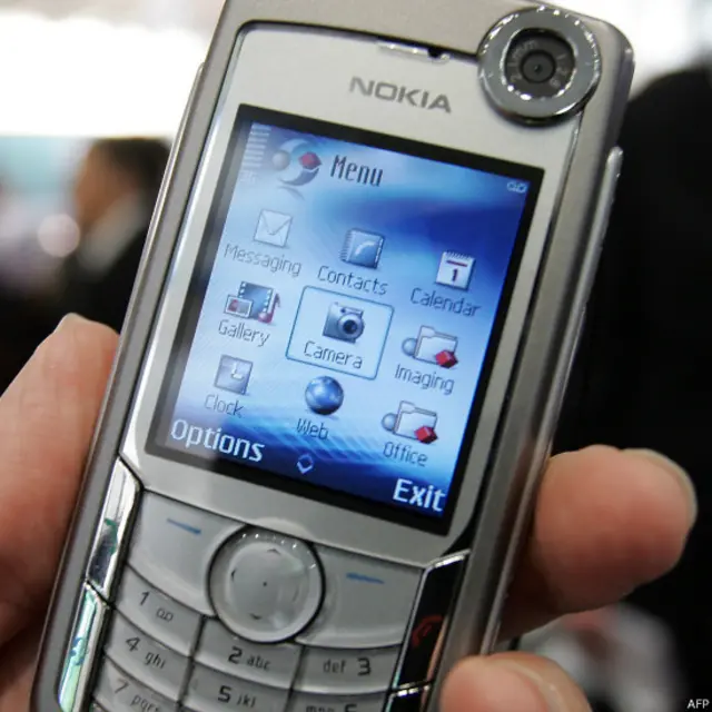 नोकिया फोन, माइक्रोसॉफ्ट,