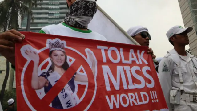 Unjuk rasa yang digelar oleh FPI di Jakarta.