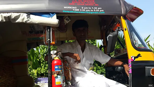 'बॉलीवुड' का रिक्शावाला