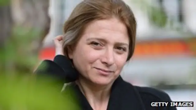 سمر یزبک نویسنده و روزنامه نگار سوری ،برنده جایزه بین المللی پن پینتر