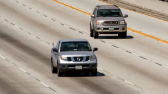 ट्रैफिक, सड़क, गाड़ियाँ