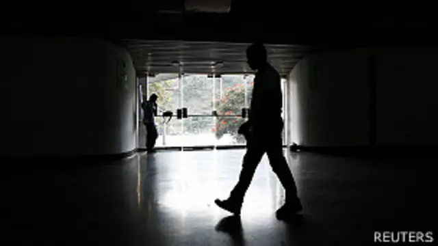 Apagão em jogo de basquete em Caracas. Foto: Reuters