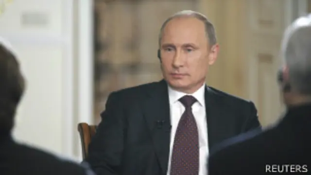 Vladimir Putin em entrevista no Kremlin