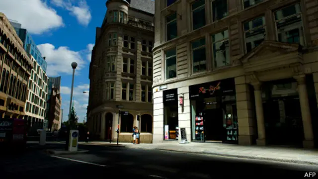 Punto de luz reflejada por el edificio Wlakie-Talkie