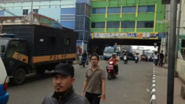 Penataan PKL Pasar Tanah Abang dianggap sebagai kemampuan Jokowi-Ahok dalam menerapkan kebijakan.