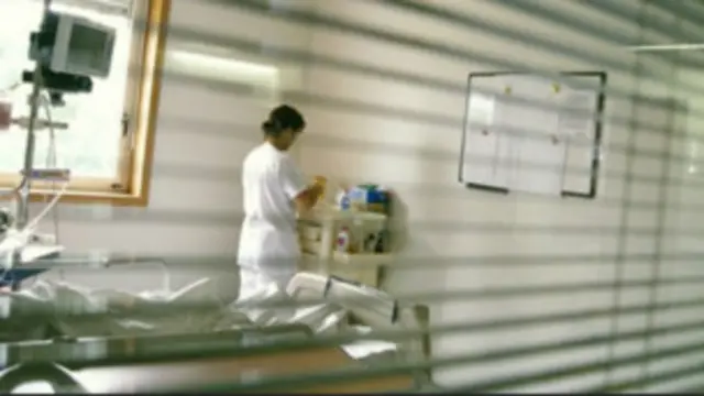 په راخوشي شويو کسانو کې يو د افغانستان د عامې روغتيا وزارت کارکونکى، دوه تنه د يوه ناحکومتي روغتيايي بنسټ ډاکټران او يو د هغوى چلونکی دى.