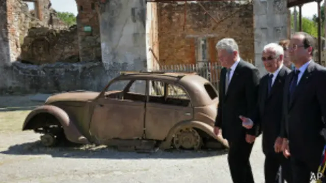 Йоахим Гаук, Робер Эбра, Франсуа Олланд