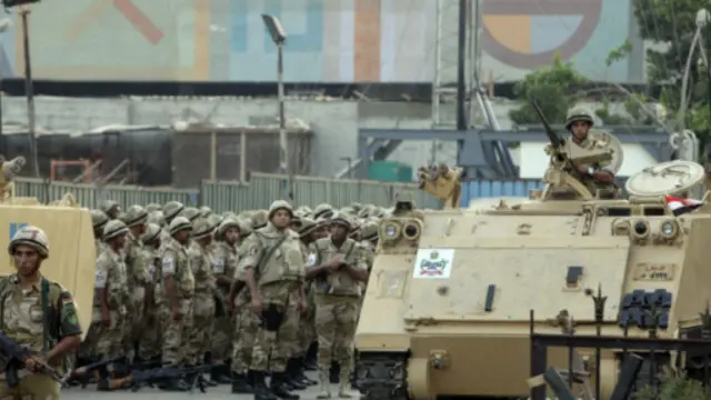 تدرس الادارة الامريكية التكاليف المحتملة لانهاء عقود السلاح لمصر