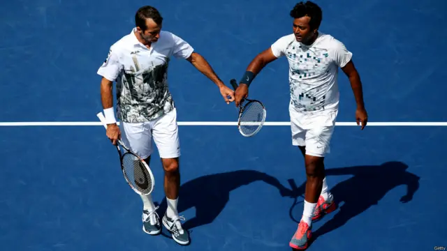 पेस और स्टेपनाक ने शुरुआत तो अच्छी की थी, लेकिन वे पहला सेट 6-3 से हार गए.