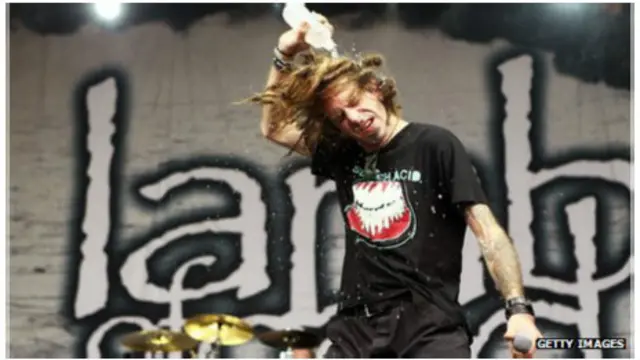 धार्मिक भावना आहत होने की बात कर शो पर रोक लगा दी गई.