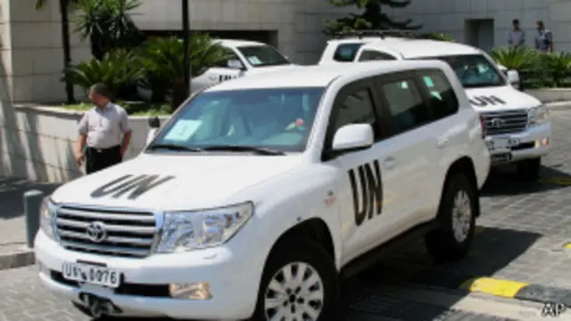 Comboio da ONU em Damasco (foto: AP)