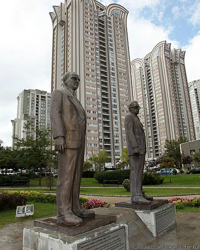 Monumento en Estambul. Foto: Consulado de Chile en Estambul