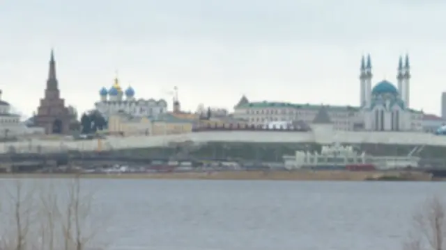 Халқаро мусулмон кинофестивали ғолибига "Кино санъатидаги инсонпарварлик ғояси учун" махсус мукофоти топширилади. 