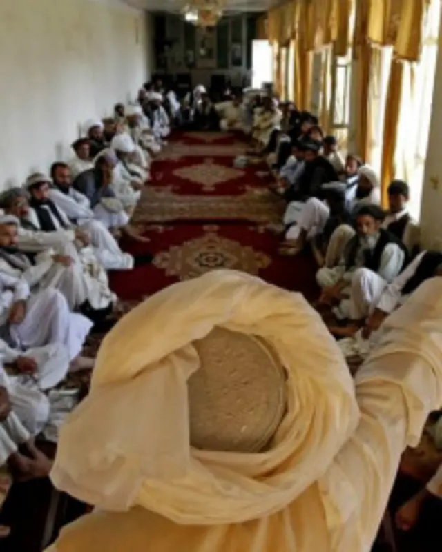 په افغانستان کې شاوخوا ۲۴۰ زره امامان او مؤذنان فعالیت لري.