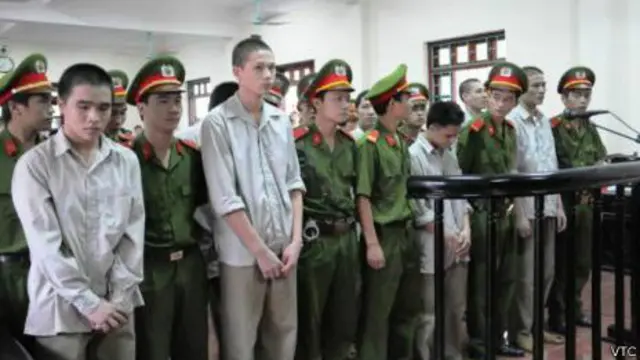 Các bị cáo nghe tuyên án tại Tòa án Nhân dân tỉnh Vĩnh Phúc hôm 6/9