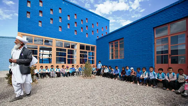 پیشرفت معارف در یک و نیم دهه اخیر از دستاوردهای مهم افغانستان پنداشته می‌شود