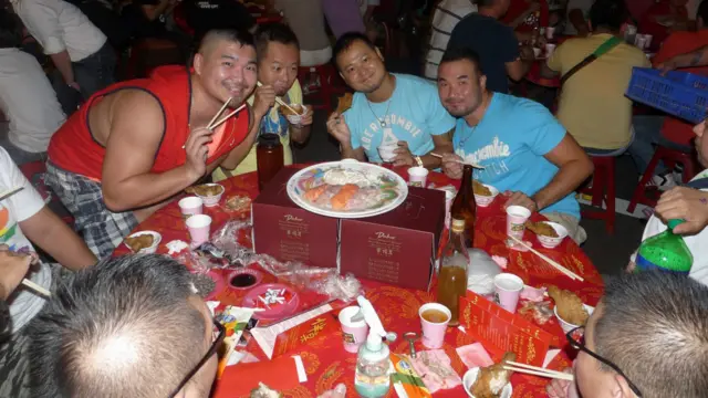 台北同志街頭喜宴