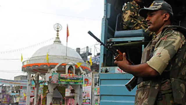 मुजफ्फरनगर से भड़की हिंसा के आसपास के जिलों में फैलने की खबर है.