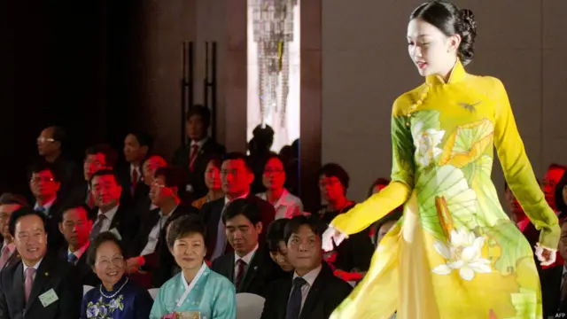 दक्षिण कोरिया राष्ट्रपति पाक गान हे