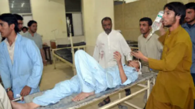 بیس سے زیادہ زخمیوں کو ہسپتال منتقل کیا گیا